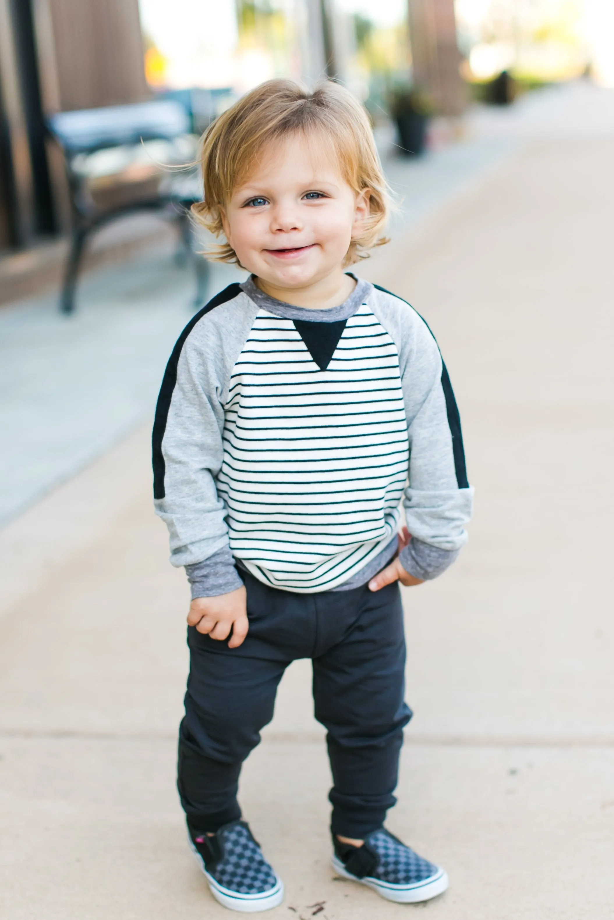Rags - Essentials Joggers in Phantom