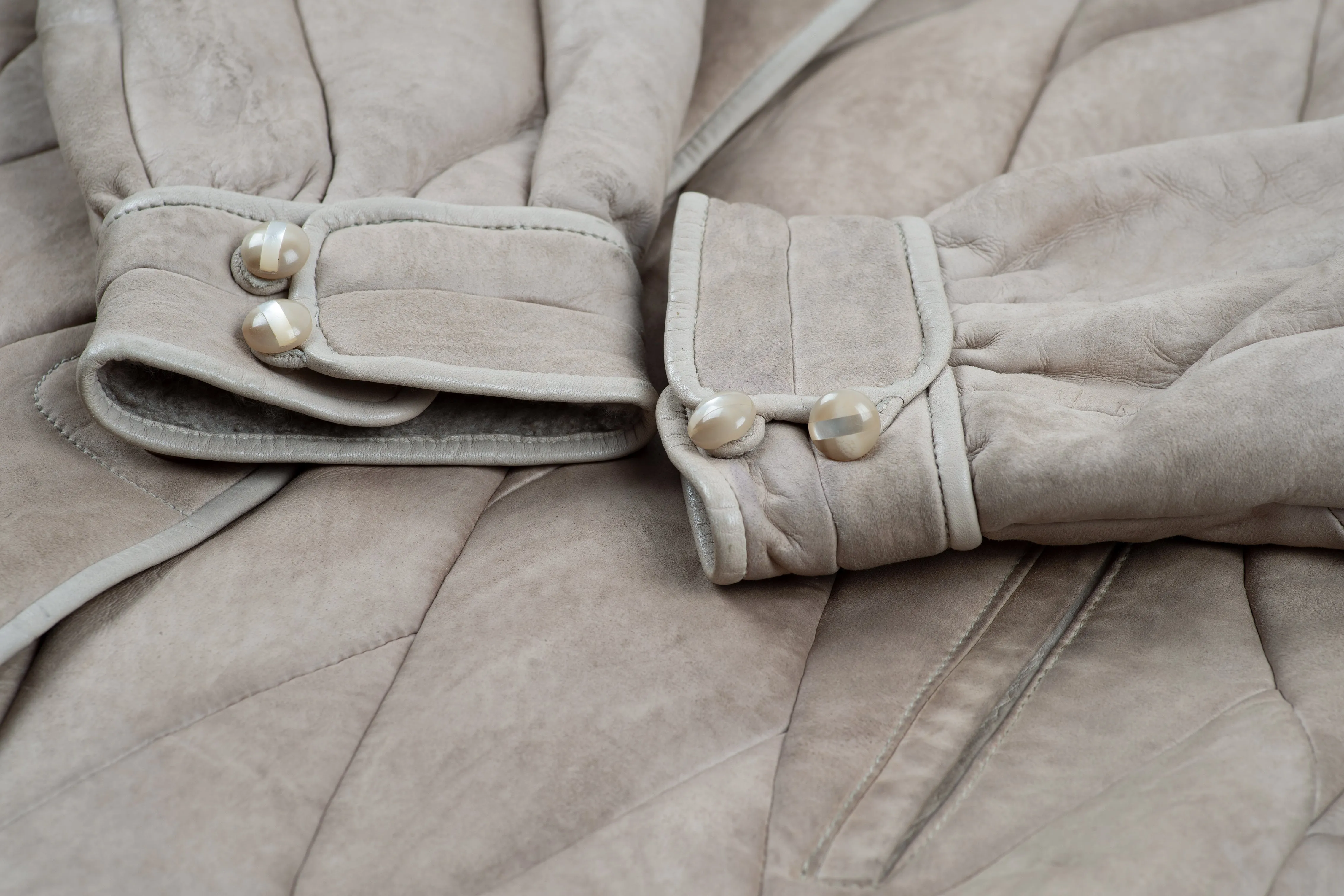 Women's Long Gray Elegant Shearling Coat with Puff Shoulders, Size L